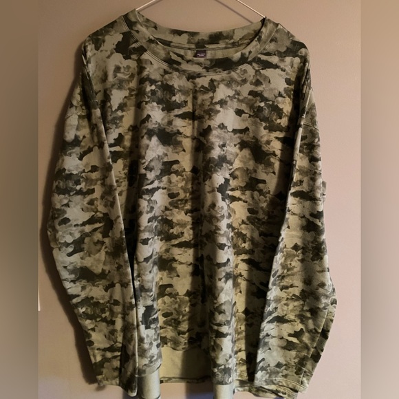 Joe Fresh Tops - Women’s long sleeve shirt. In green camo like print. Size XL